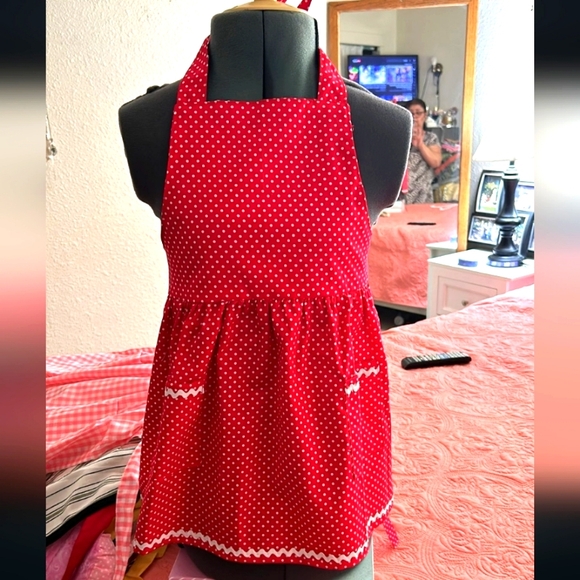 Apron girl's - Picture 1 of 1